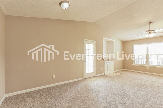 Foto del edificio - 159 Long Creek Dr