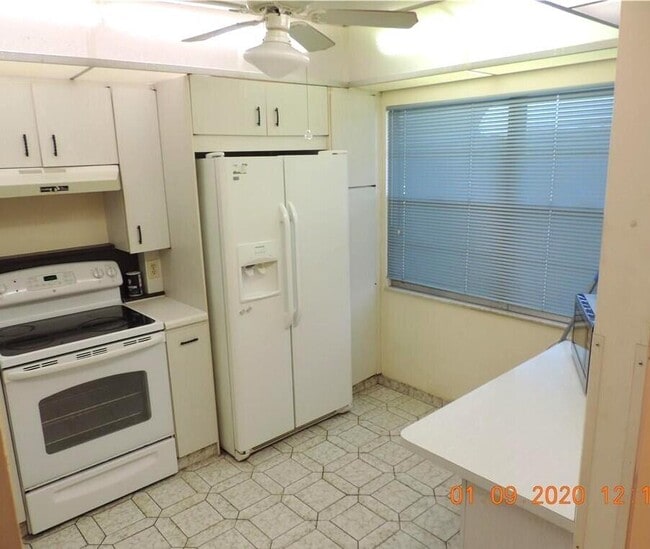 Building Photo - 2901 Victoria Cir
