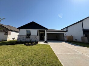 Building Photo - 9509 Shady Trl Dr