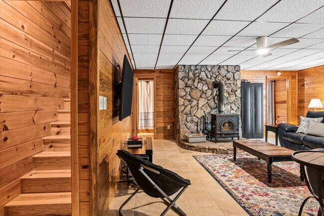 Foto del edificio - 410 Dogwood Ln