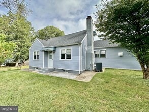 Building Photo - 632 Durham Rd