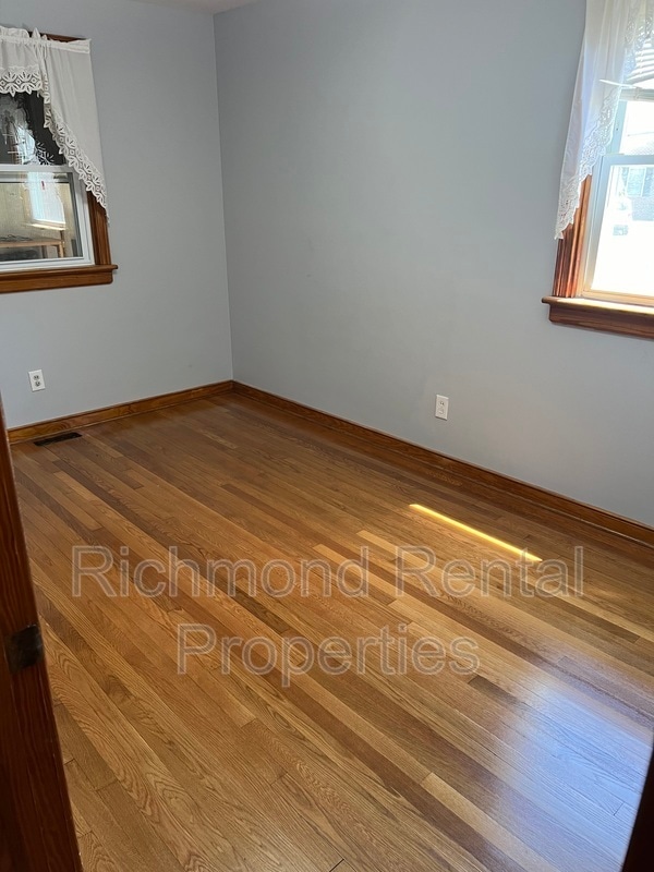Building Photo - 9505 Nandina Dr