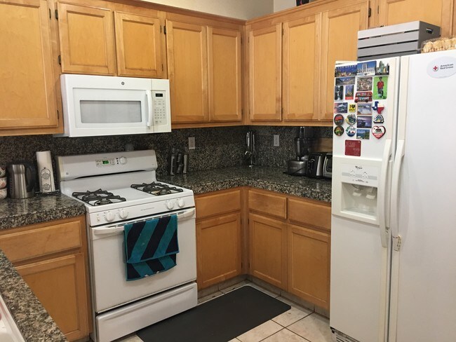 Cocina - 3670 Jasmine Cir