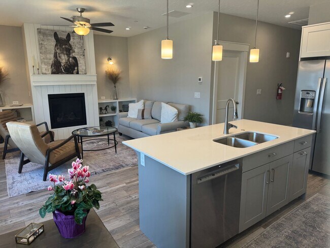 Foto del edificio - 12561 W Goldcrest St