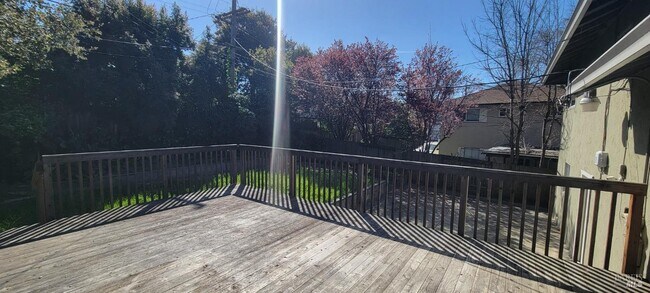 Building Photo - 6 Los Cerritos Dr