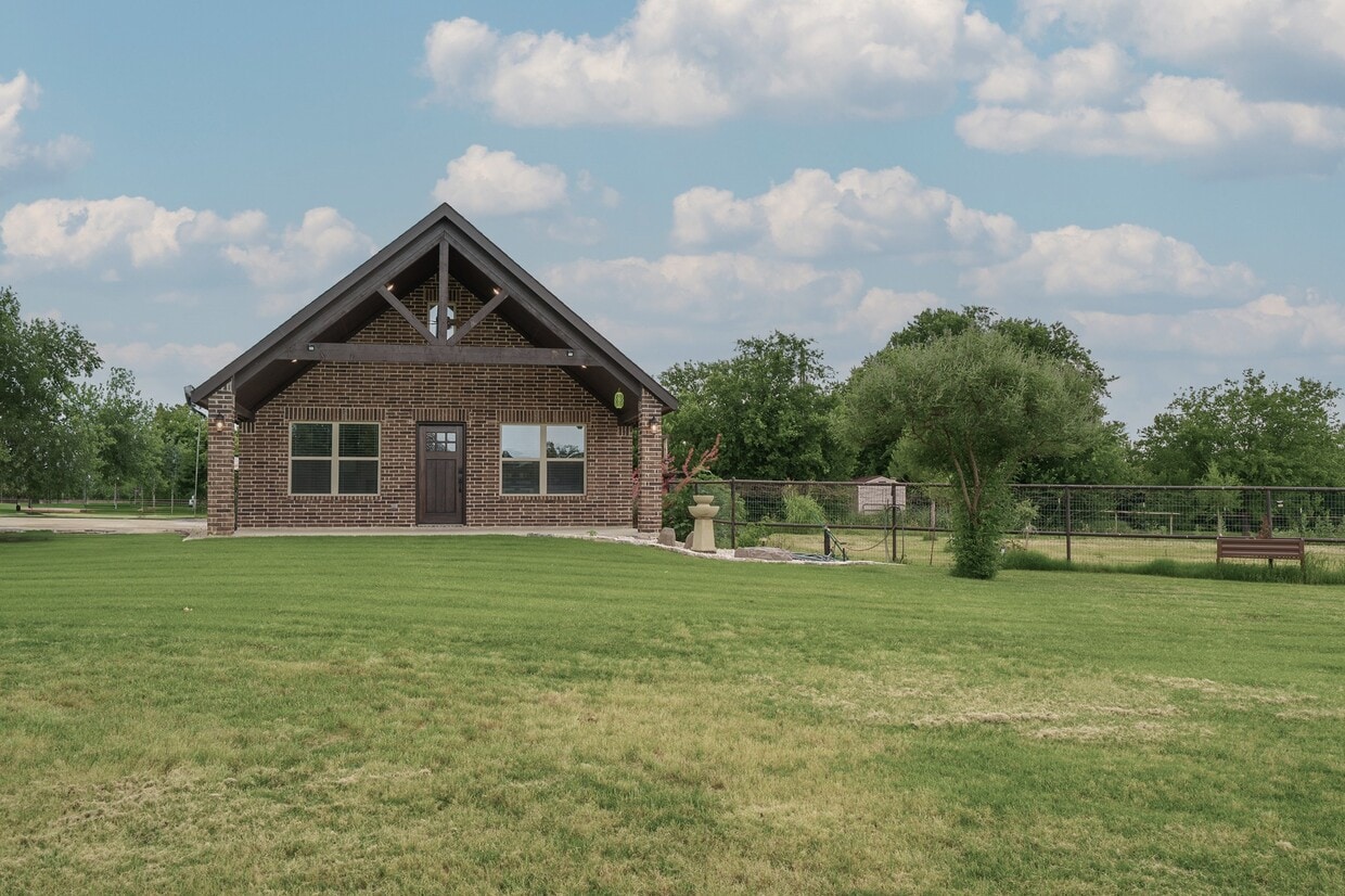 Photo - 1128 Izzy Ln (Little Elm, TX)