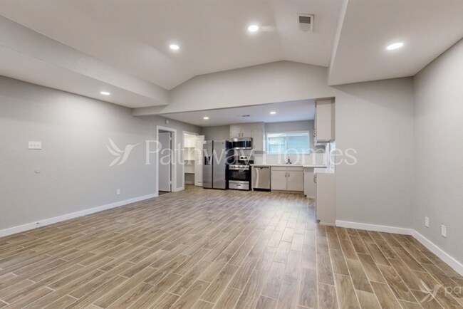 Foto del edificio - 3914 Winston Dr