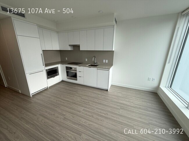 Building Photo - Sophisticated Condo at the Flamingo!