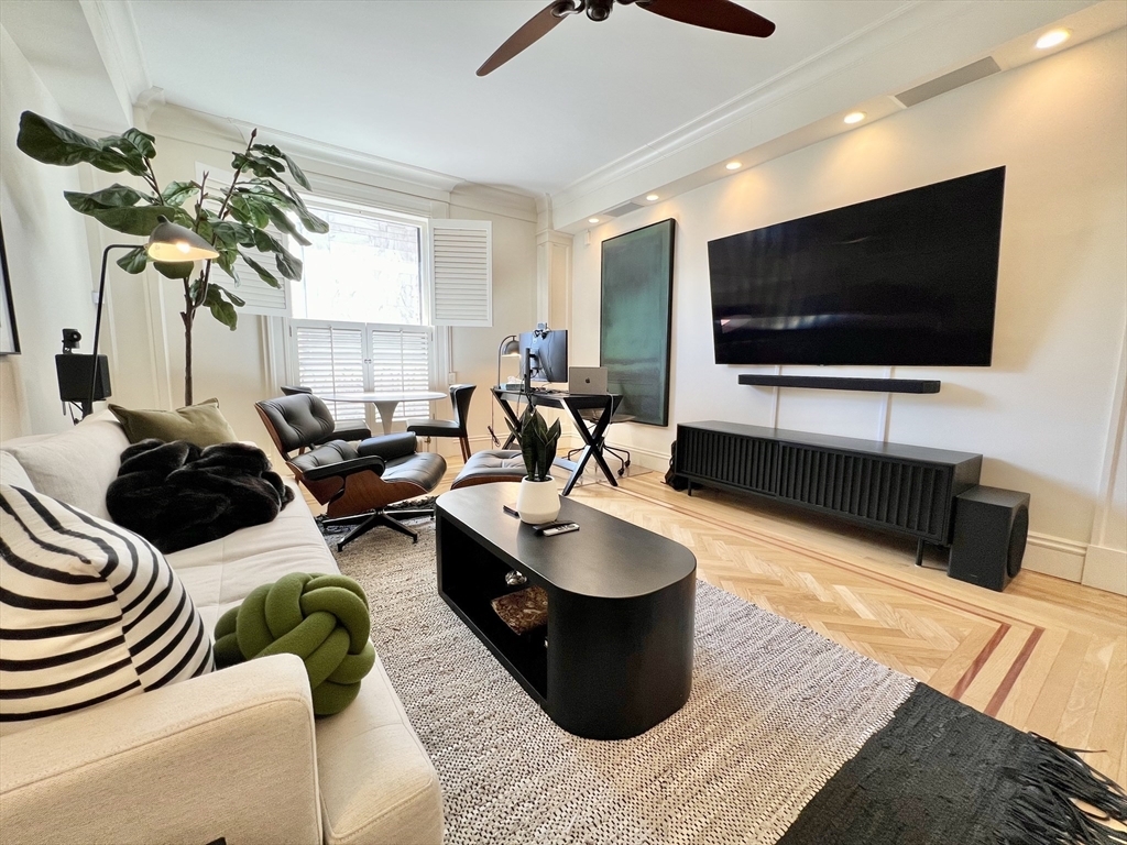 Foto principal - 21 Beacon St