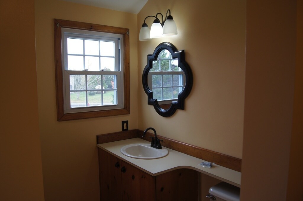 Building Photo - 306 Oliphant Ln