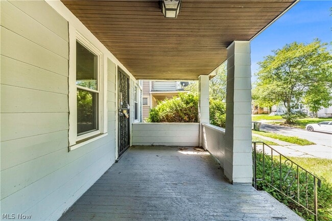 Building Photo - 921 Helmsdale Rd