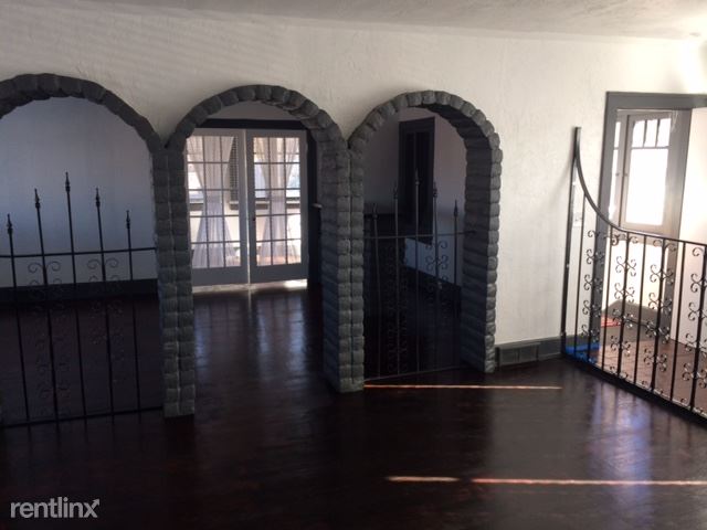 Building Photo - 3203 Washington Blvd