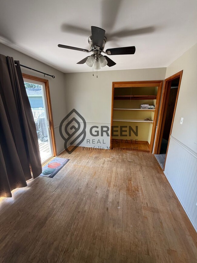 Building Photo - 2 bed 1 bathroom home for rent in Bradley IL