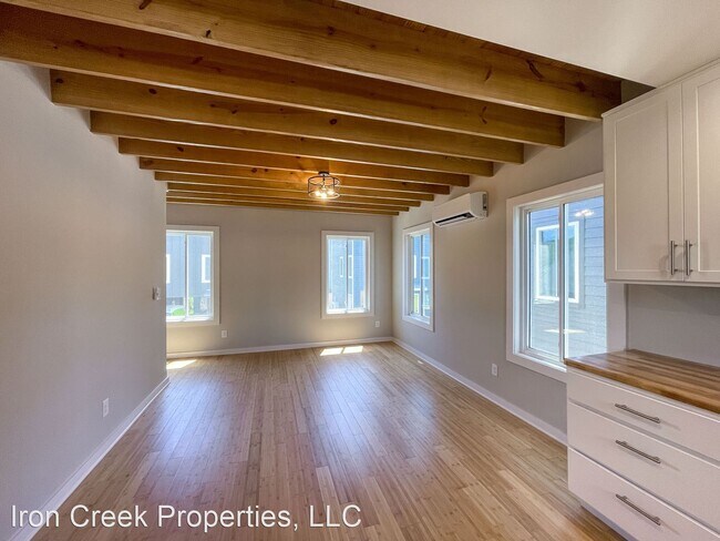 Building Photo - 2 br, 1.5 bath House - 78 E. Cascade Street