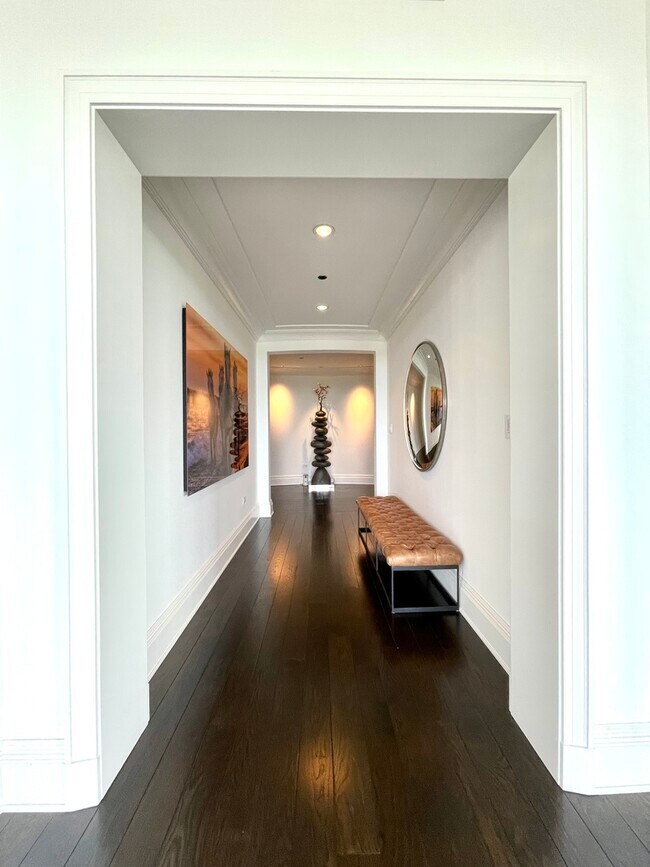 Foto del edificio - 2550 N Lakeview Ave