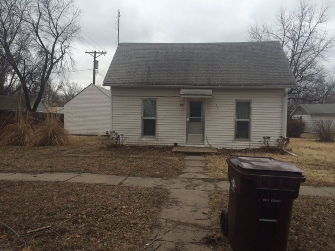 Primary Photo - $795 - 3 bed 1 bath - Single Family Home
