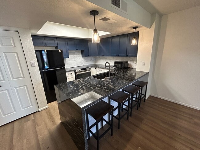 Photo - 4730 W Northern Ave Townhome
