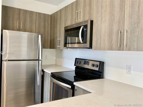 Foto del edificio - 171 NW 158th St