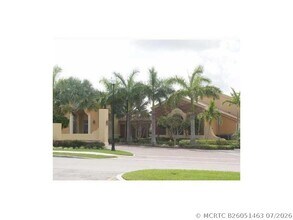 Building Photo - 1570 NE 33rd Rd