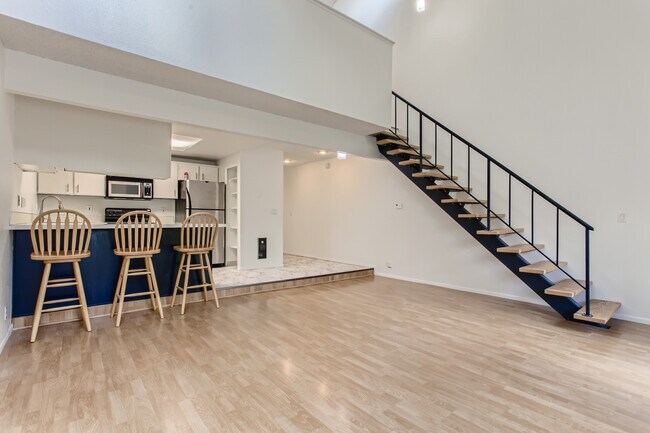 Photo - 4690 SW Comus Plz Apartment