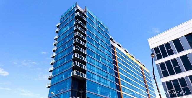 Building Photo - 3 bedroom in Chicago IL 60642