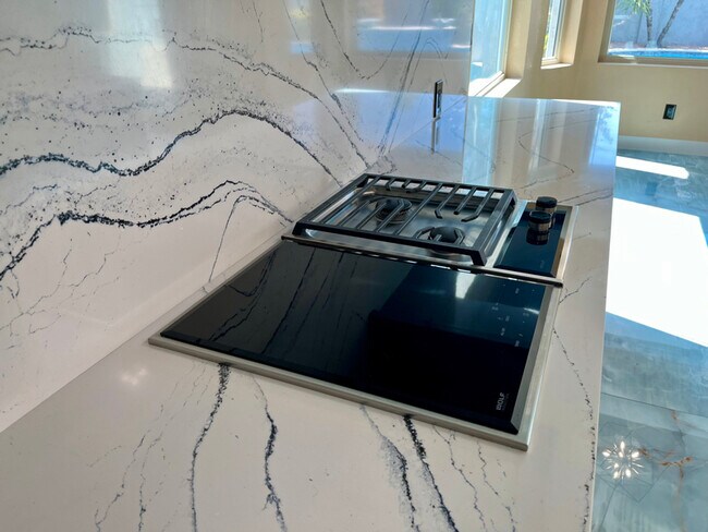 Foto del edificio - 8709 E Gail Rd