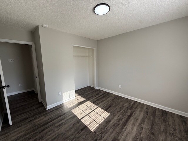 Foto del edificio - 2806 Pleasant Garden Rd