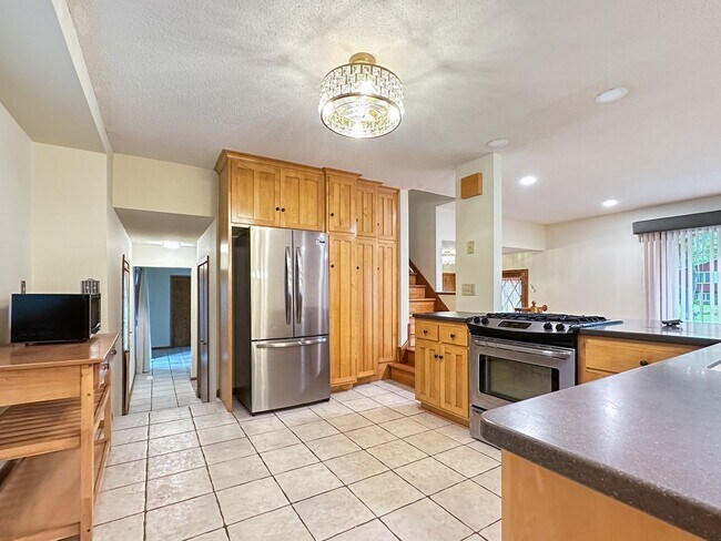 Foto del edificio - 3830 Union Terrace Ln N