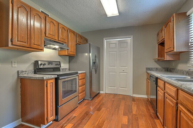 Foto del edificio - 206 Windridge Colony