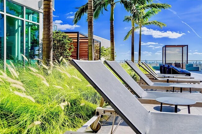 Foto del edificio - 3900 Biscayne Blvd