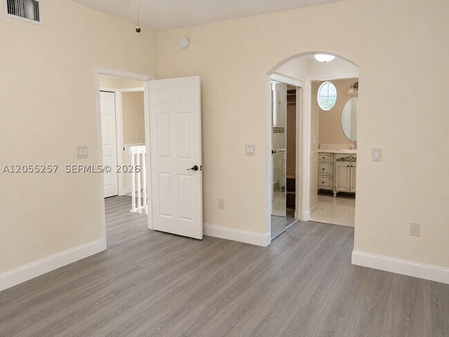 Foto del edificio - 2802 NW 138th St