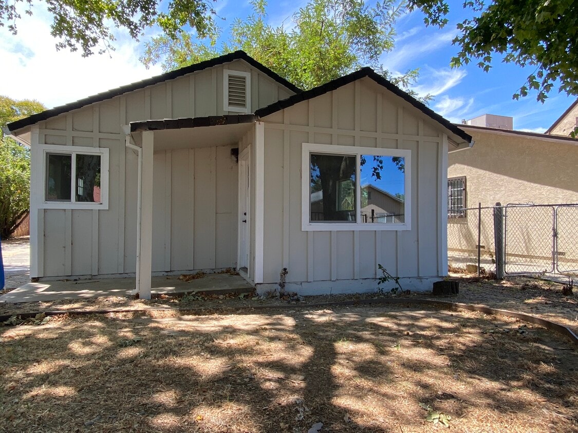 Foto principal - 3200 34th Ave