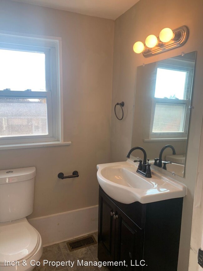 Building Photo - 3 br, 1 bath House - 1249 Rolleston Street