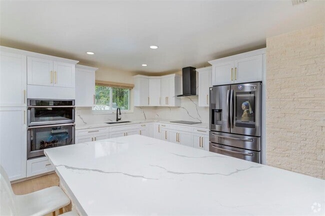 Building Photo - 4750 NW 65th Ave