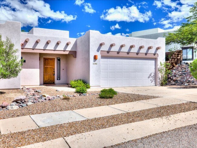 Building Photo - Beautiful 3 Bedroom 2 Bath Home