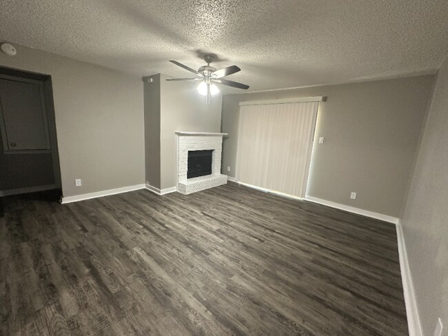 Foto del edificio - 724 W Miller Rd