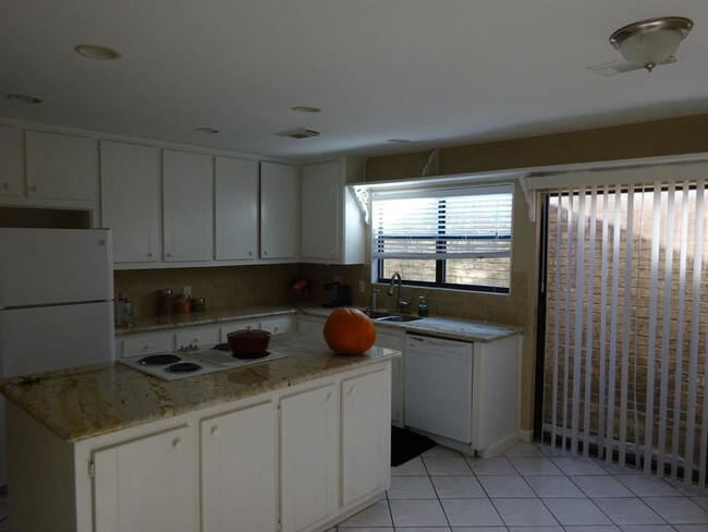 Foto del edificio - 17214 Meadow Butte Dr