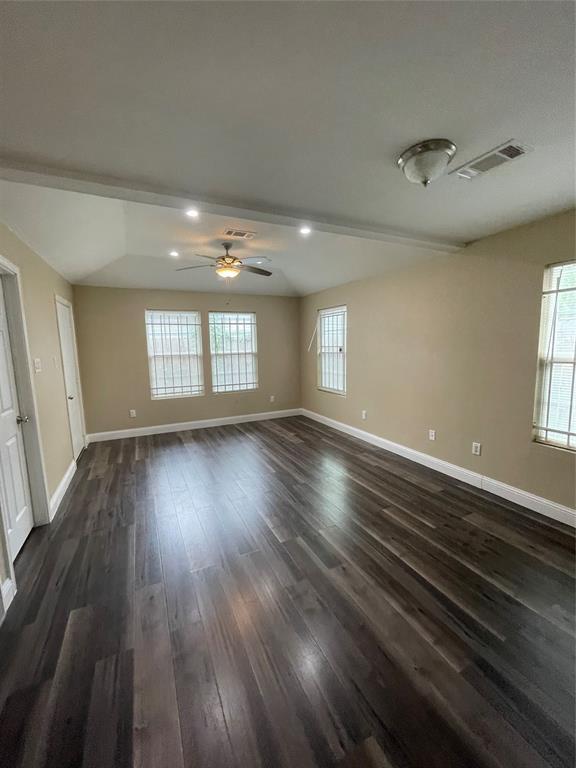 Foto del edificio - 3115 Webster St