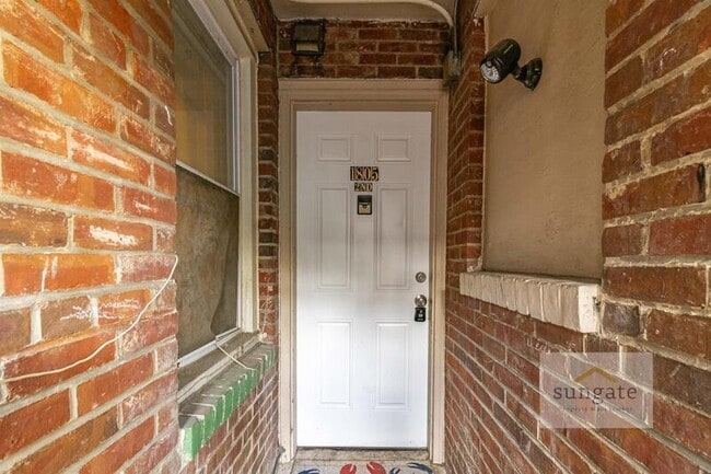 Building Photo - 1801 E Lombard St