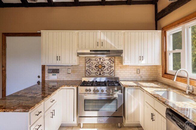 Foto del edificio - 98 Goetz Rd