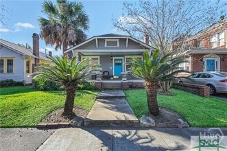 Building Photo - 709 E 48th St