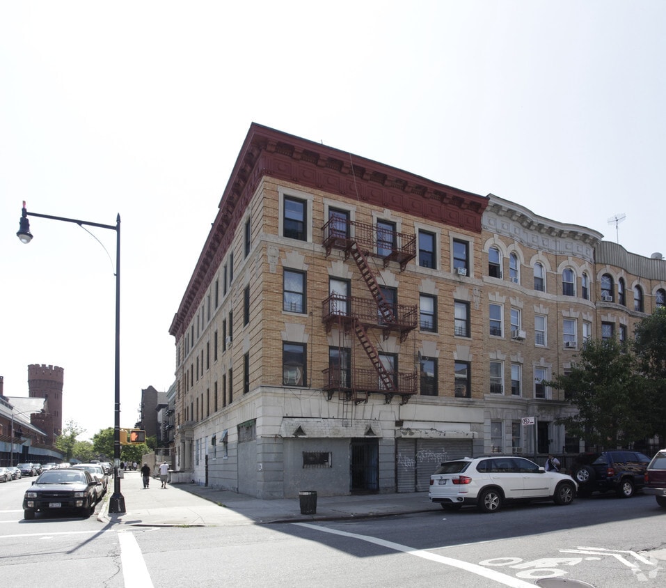 Primary Photo - 591 Franklin Ave