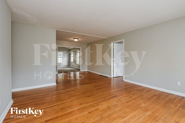 Foto del edificio - 4104 Middle Dr