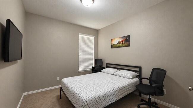 Foto del edificio - 2500 Rough Berry Rd