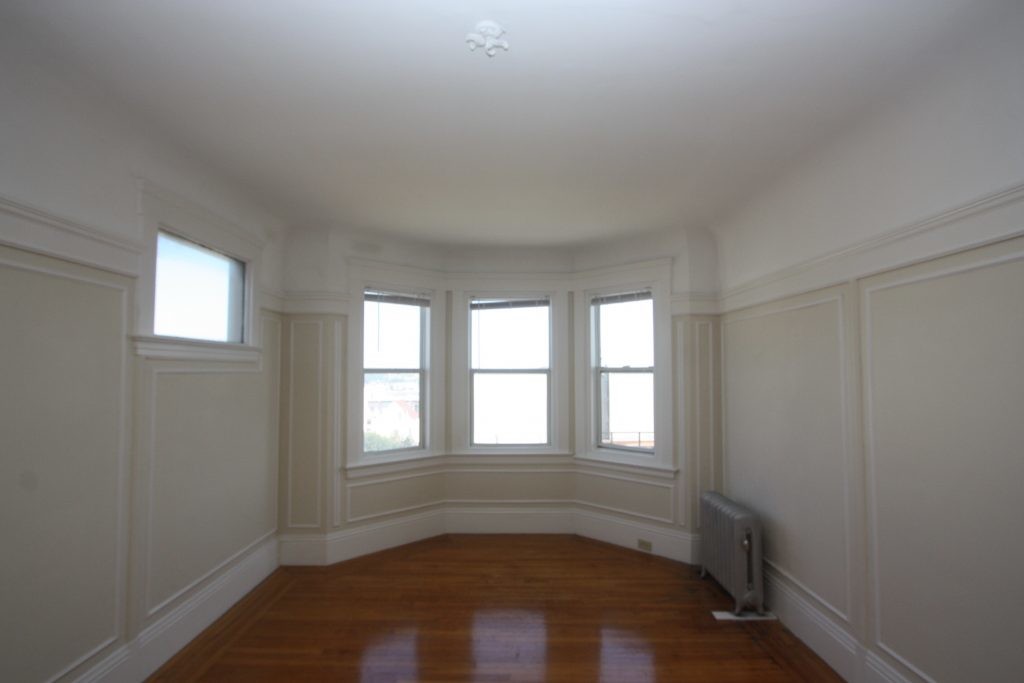 Primary Photo - Amazing Views, Top Floor Studio