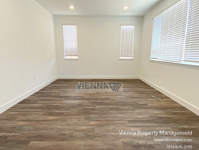 Building Photo - 416 Castle Peak Ct