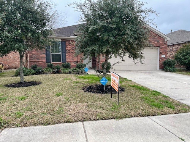 Foto del edificio - 8118 Running Brook Ln