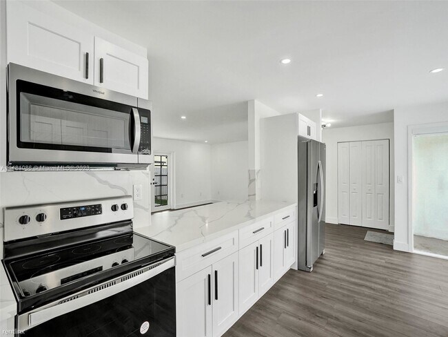 Building Photo - 4 br, 2 bath House - 11550 SW 80th Ter # 0