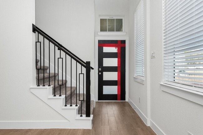 Building Photo - 120 Red Cascade Trl
