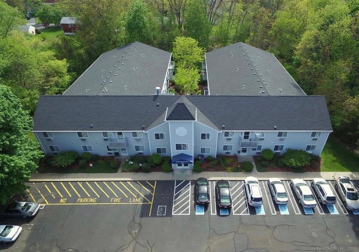 Primary Photo - 256 Peck Ln